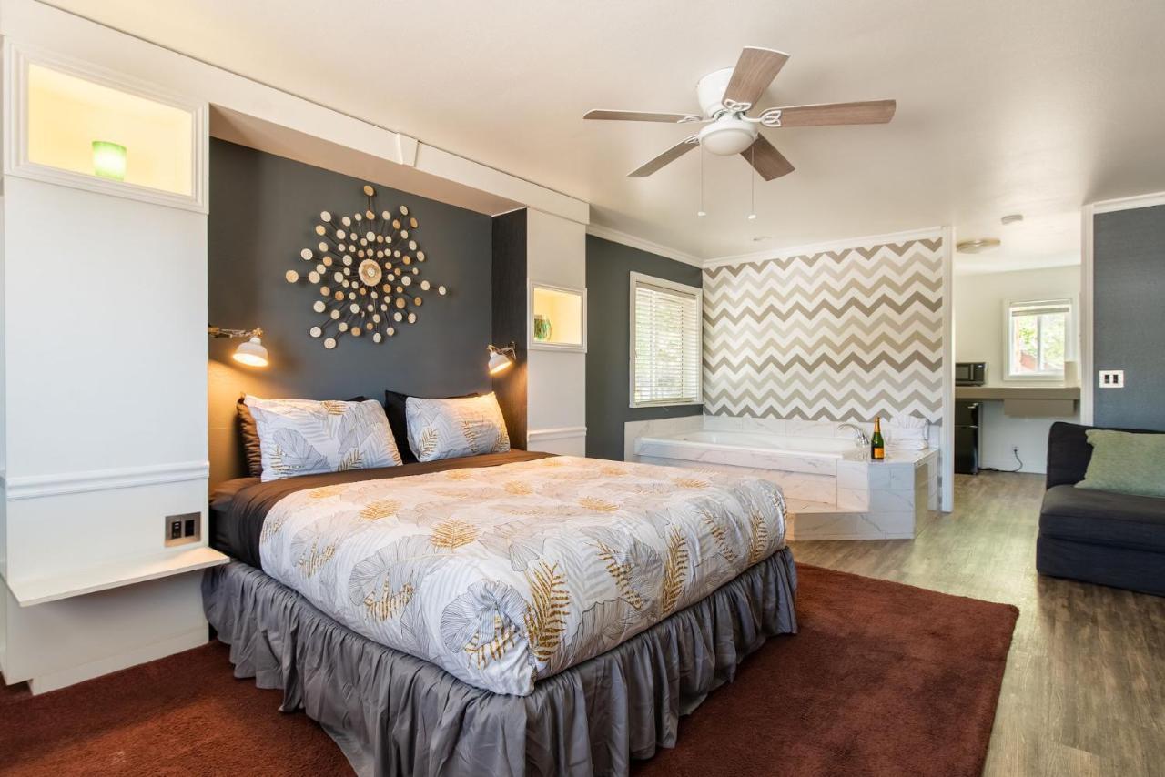 Big Bear Spa Suites Біг-Бер-Лейк Екстер'єр фото