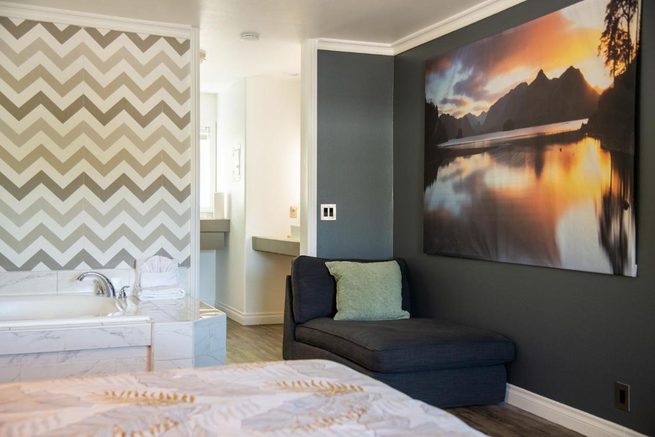 Big Bear Spa Suites Біг-Бер-Лейк Екстер'єр фото